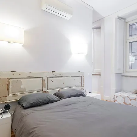 Apartment At Sao Juliao 23